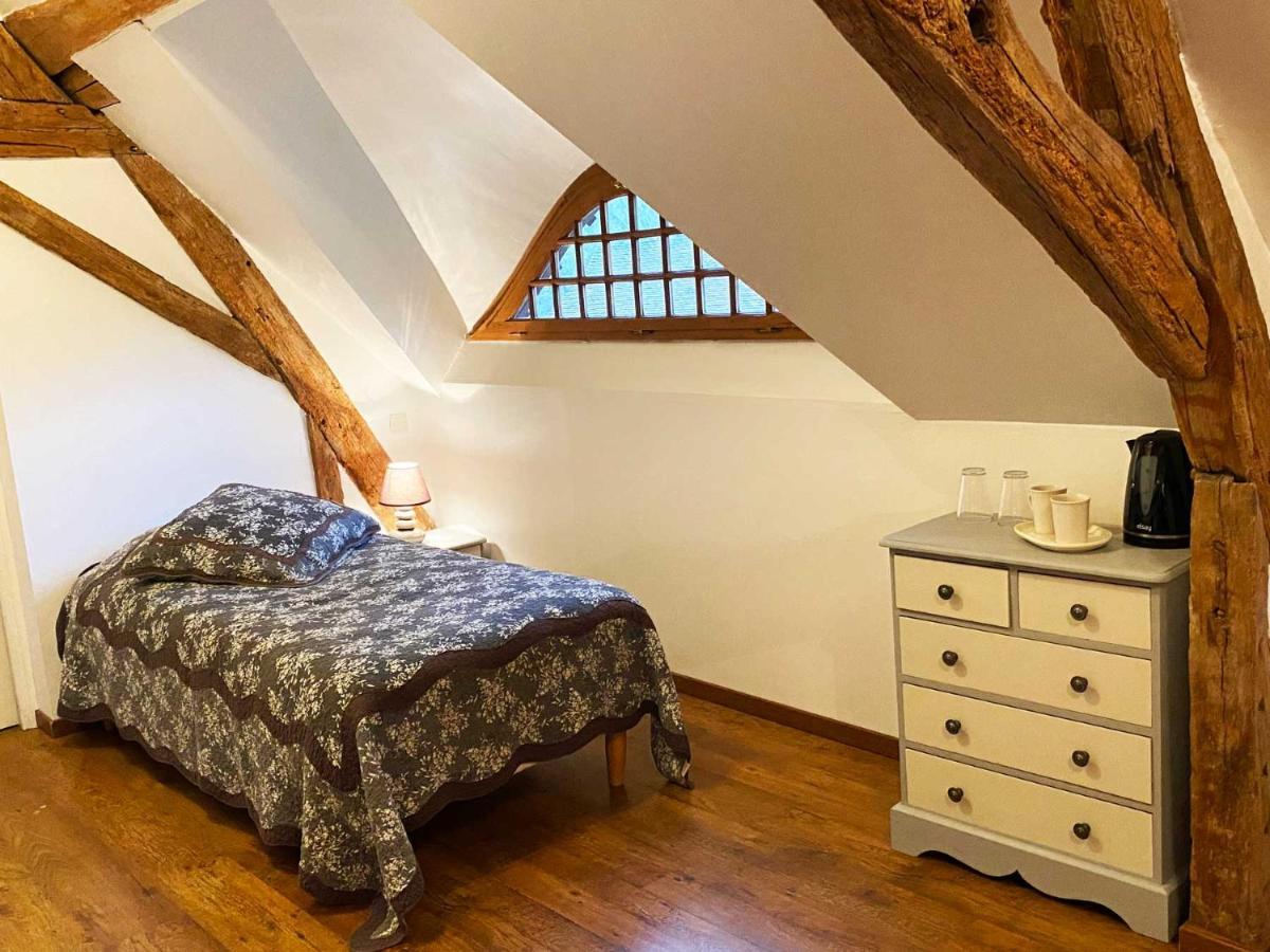 Bed and Breakfast Le Moulin De Pasnel Monteaux Esterno foto