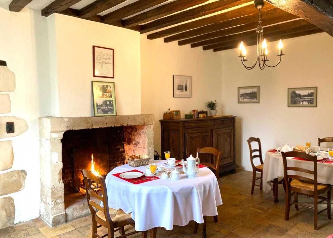 Bed and Breakfast Le Moulin De Pasnel Monteaux Esterno foto