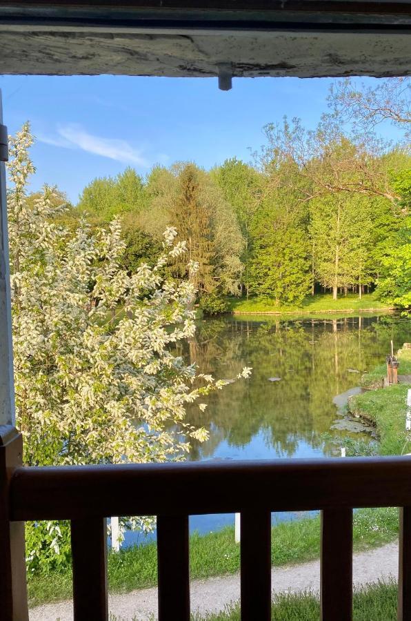 Bed and Breakfast Le Moulin De Pasnel Monteaux Esterno foto